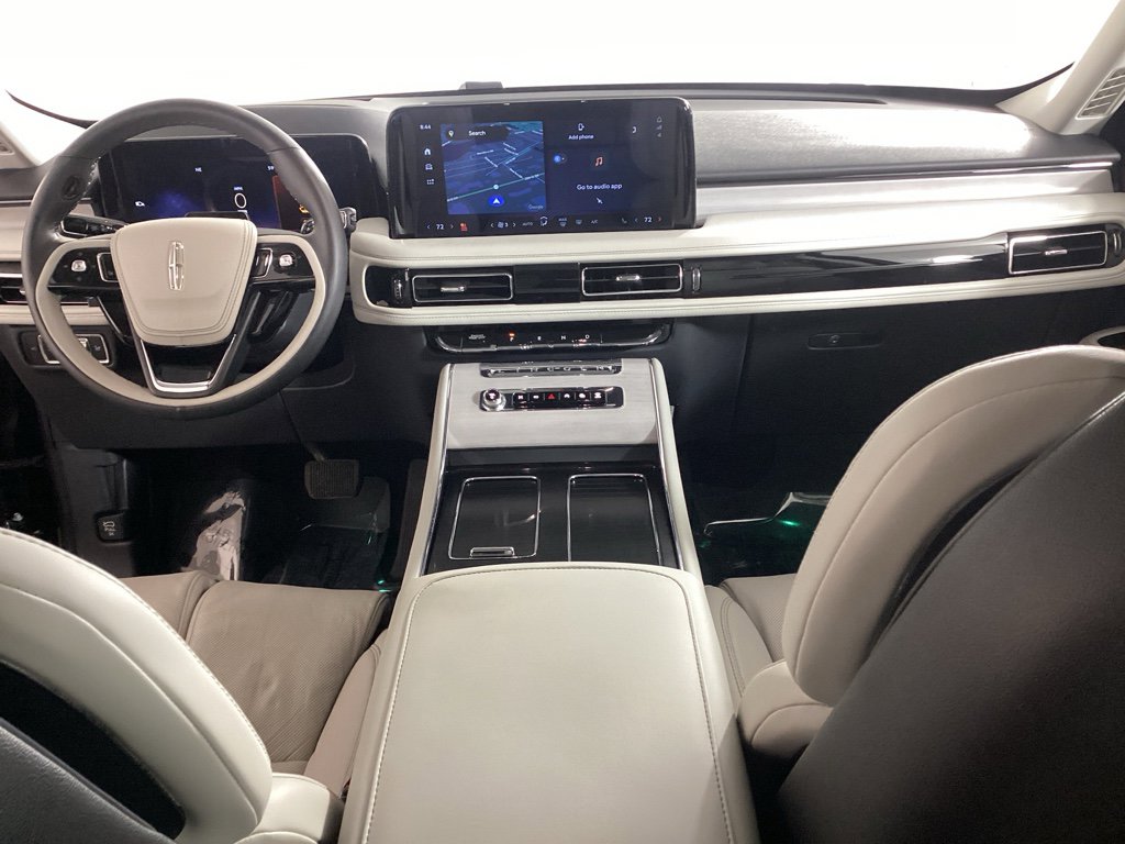 Used 2025 Lincoln Aviator Reserve w/ Equipment Group 201A image 19