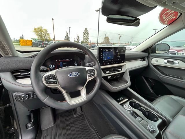 Used 2025 Ford Explorer Active w/ Active Comfort Package AWD/4WD image 24