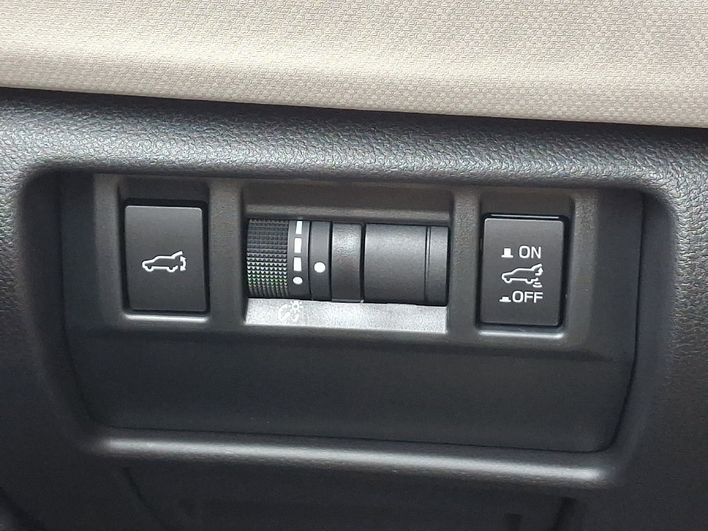 Used 2026 Subaru Forester Premium AWD/4WD image 24