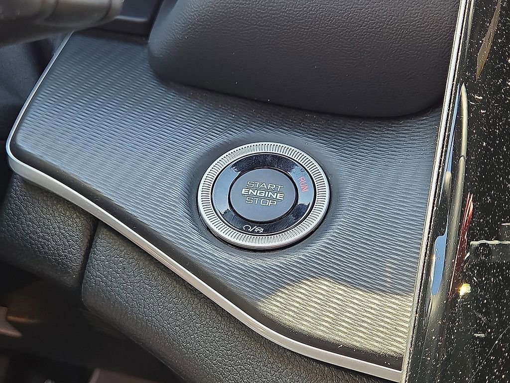 Used 2023 Jeep Grand Cherokee Altitude RWD image 31