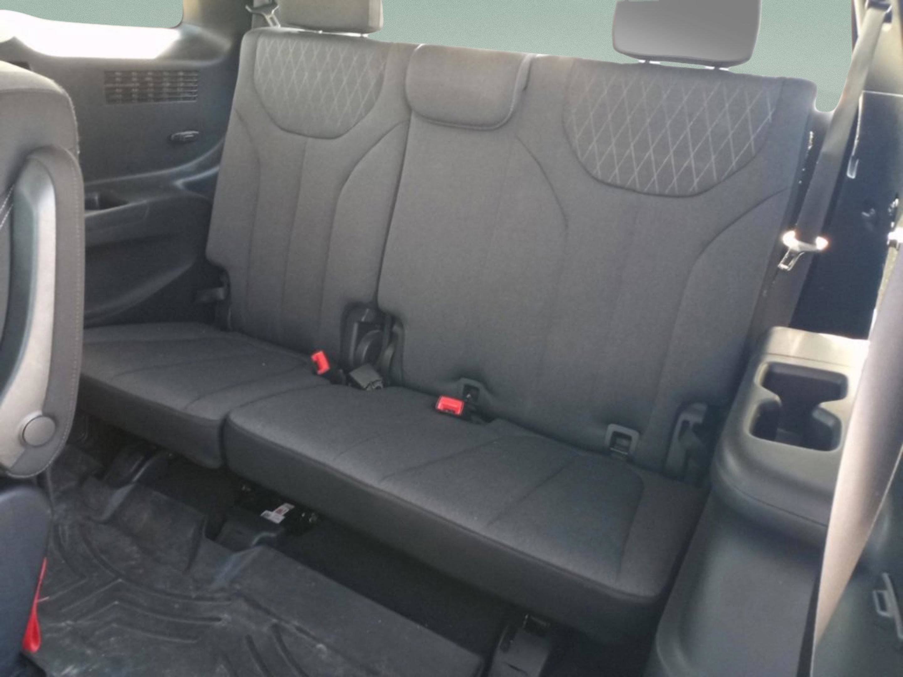 Used 2021 Hyundai Palisade SEL w/ Convenience Package image 28