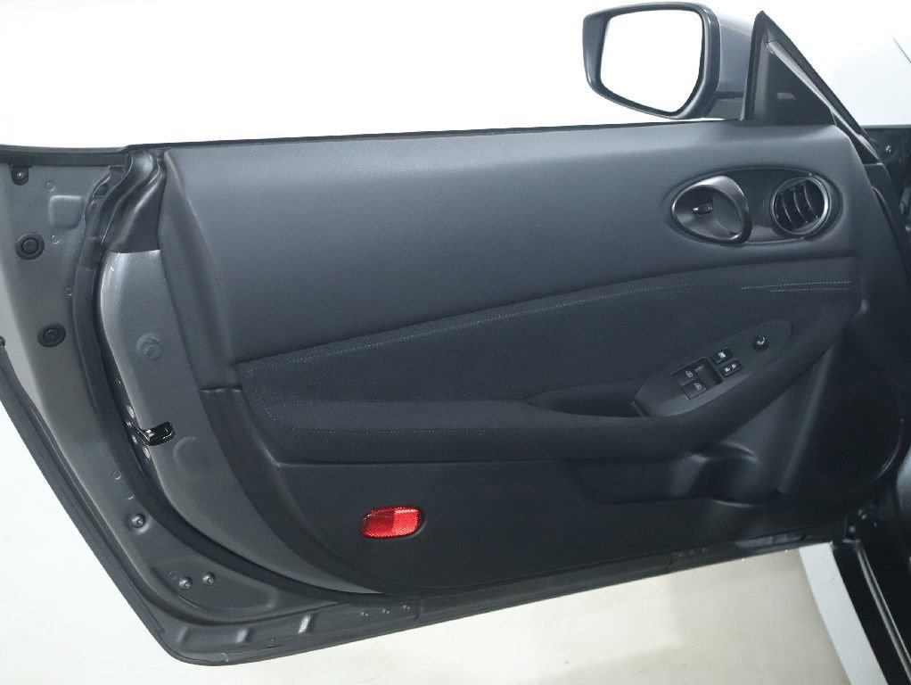 Used 2024 Nissan Z Sport w/ Floor Mat Package image 12