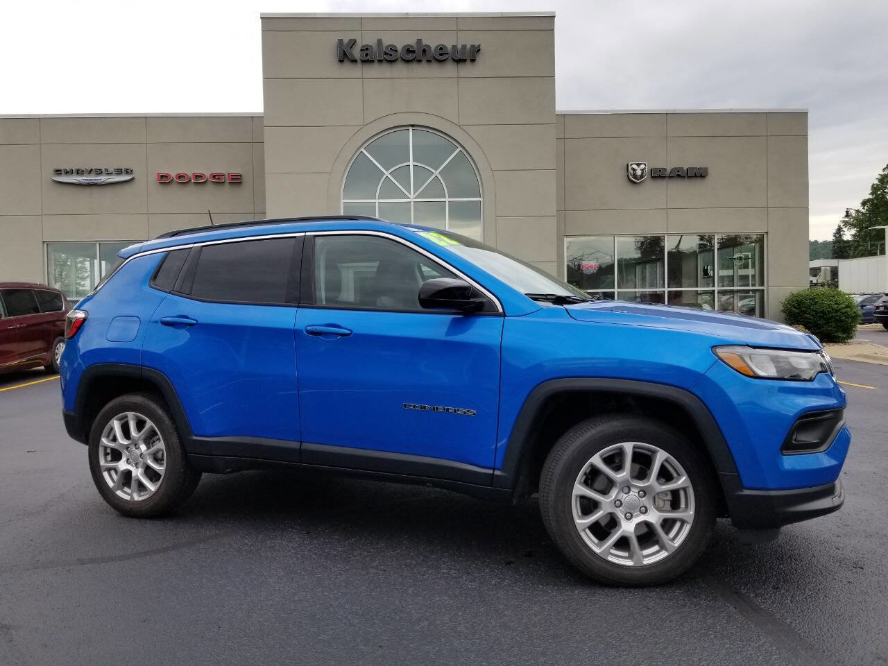 Certified 2022 Jeep Compass Latitude image 1