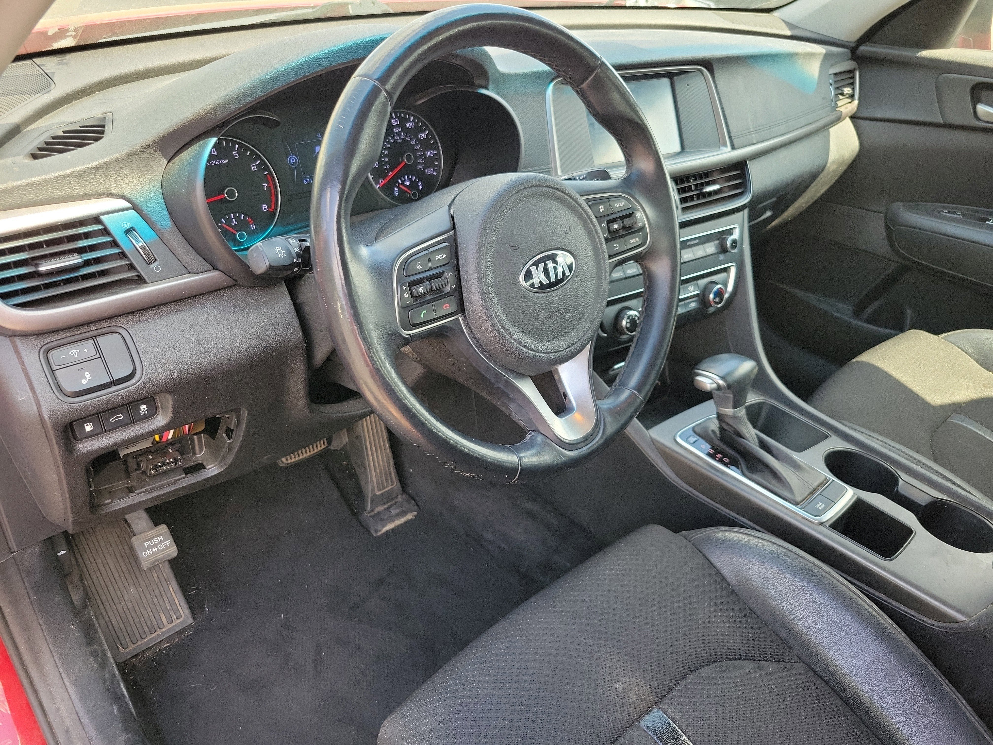 Used 2018 Kia Optima S FWD image 3