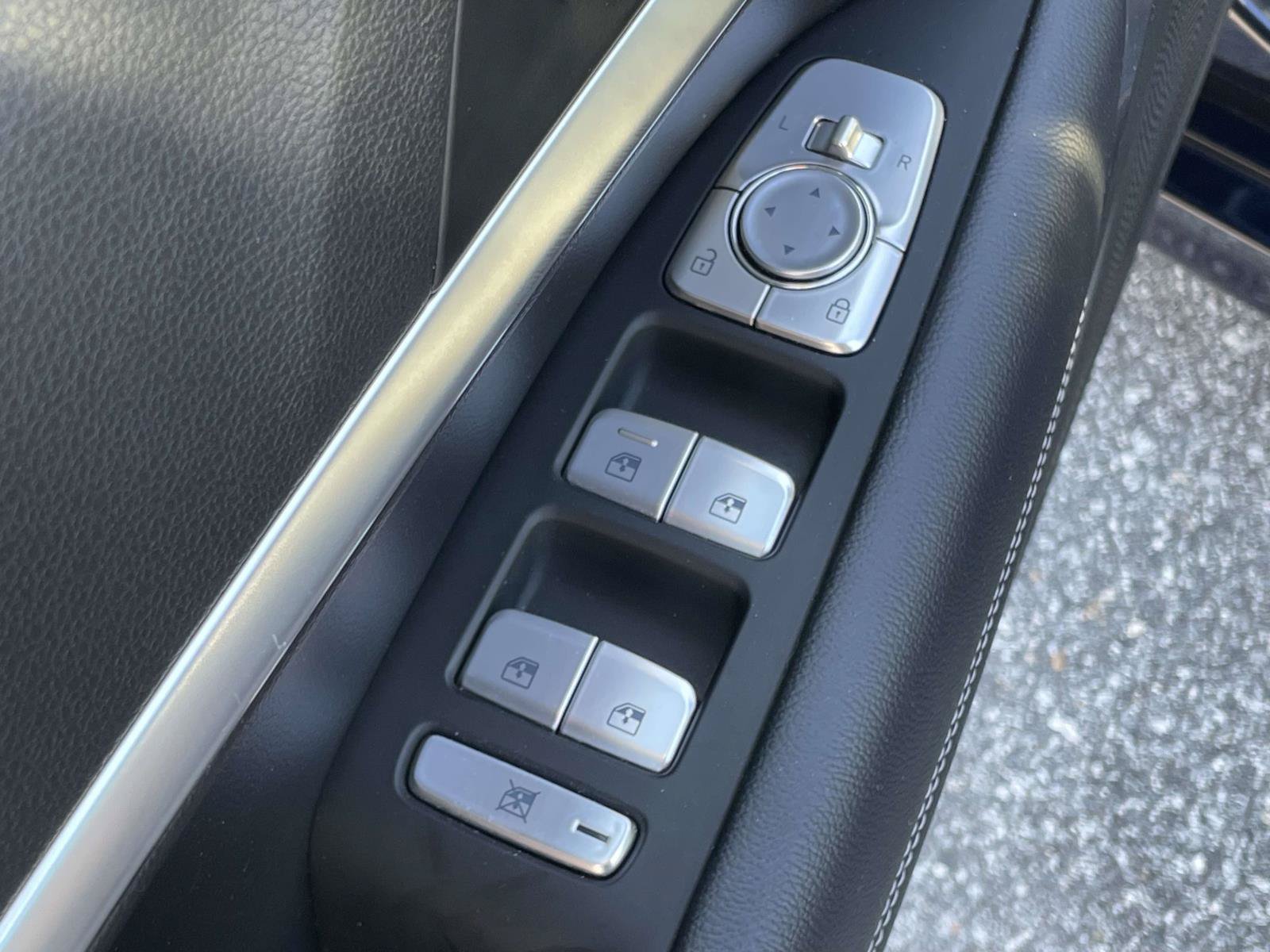 Used 2026 Genesis G70 2.5T RWD image 6