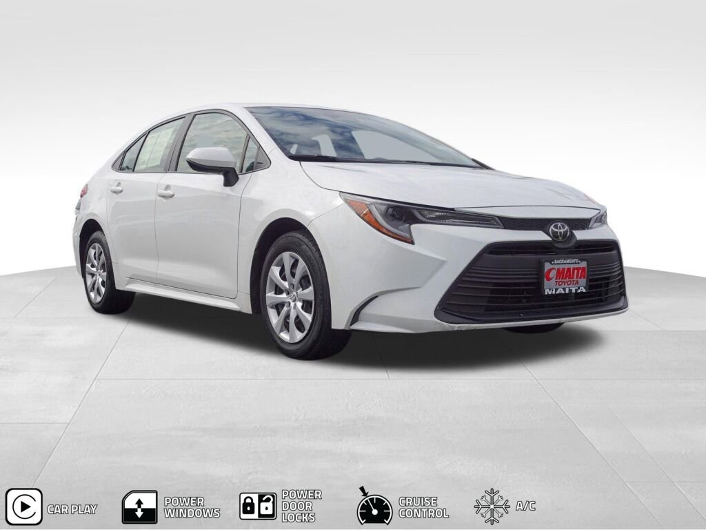 Used 2024 Toyota Corolla LE image 1