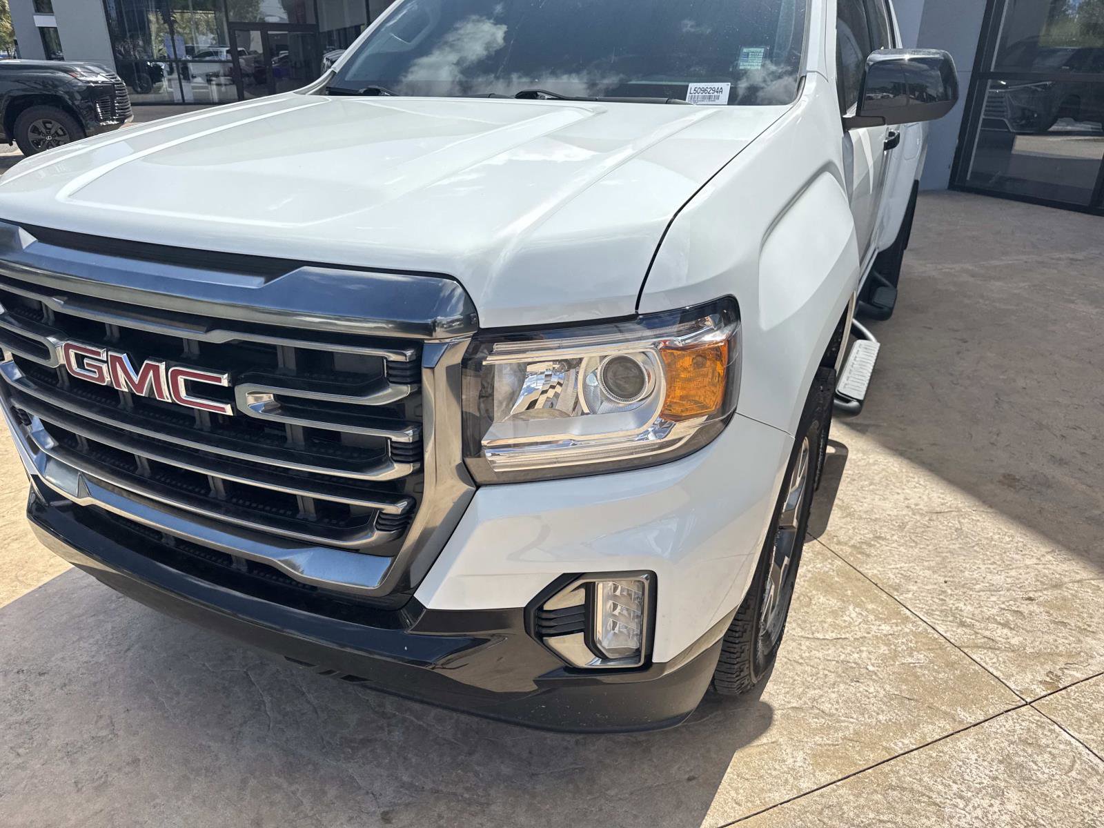 Used 2022 GMC Canyon AT4 w/ Trailering Package AWD/4WD image 9