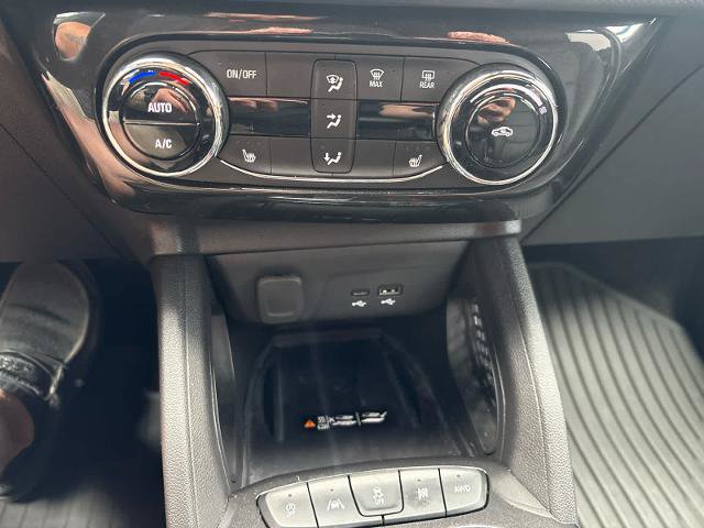 Used 2025 Chevrolet TrailBlazer RS w/ Convenience Package AWD/4WD image 26