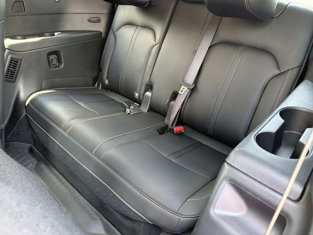 Used 2024 MAZDA CX-90 3.3 Turbo w/ Premium Package AWD/4WD image 12