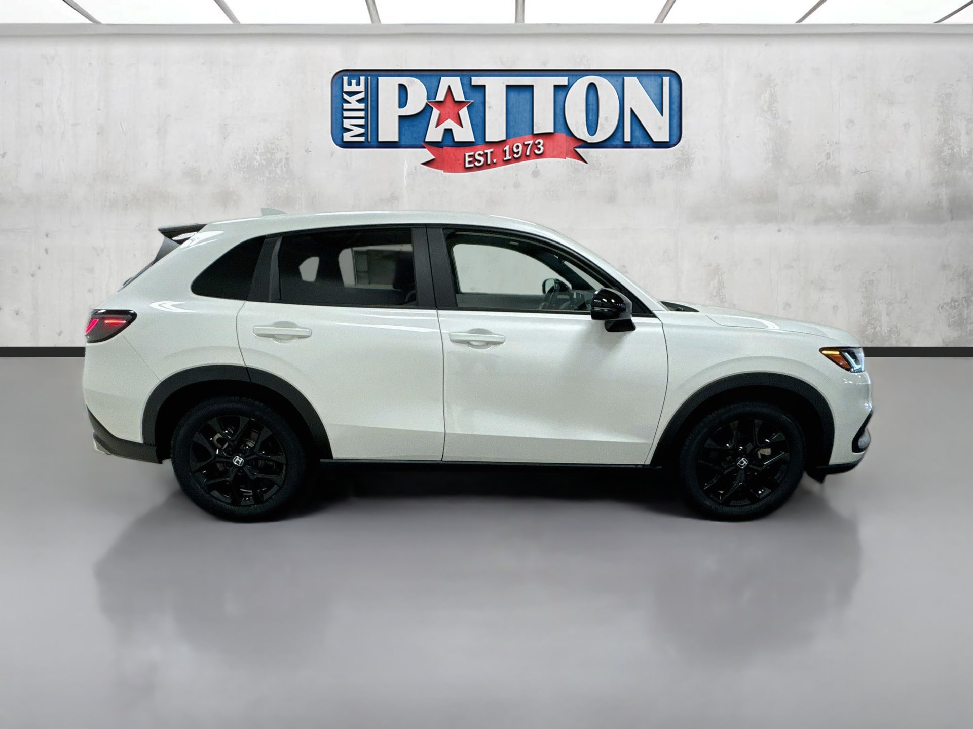 Used 2024 Honda HR-V Sport image 8
