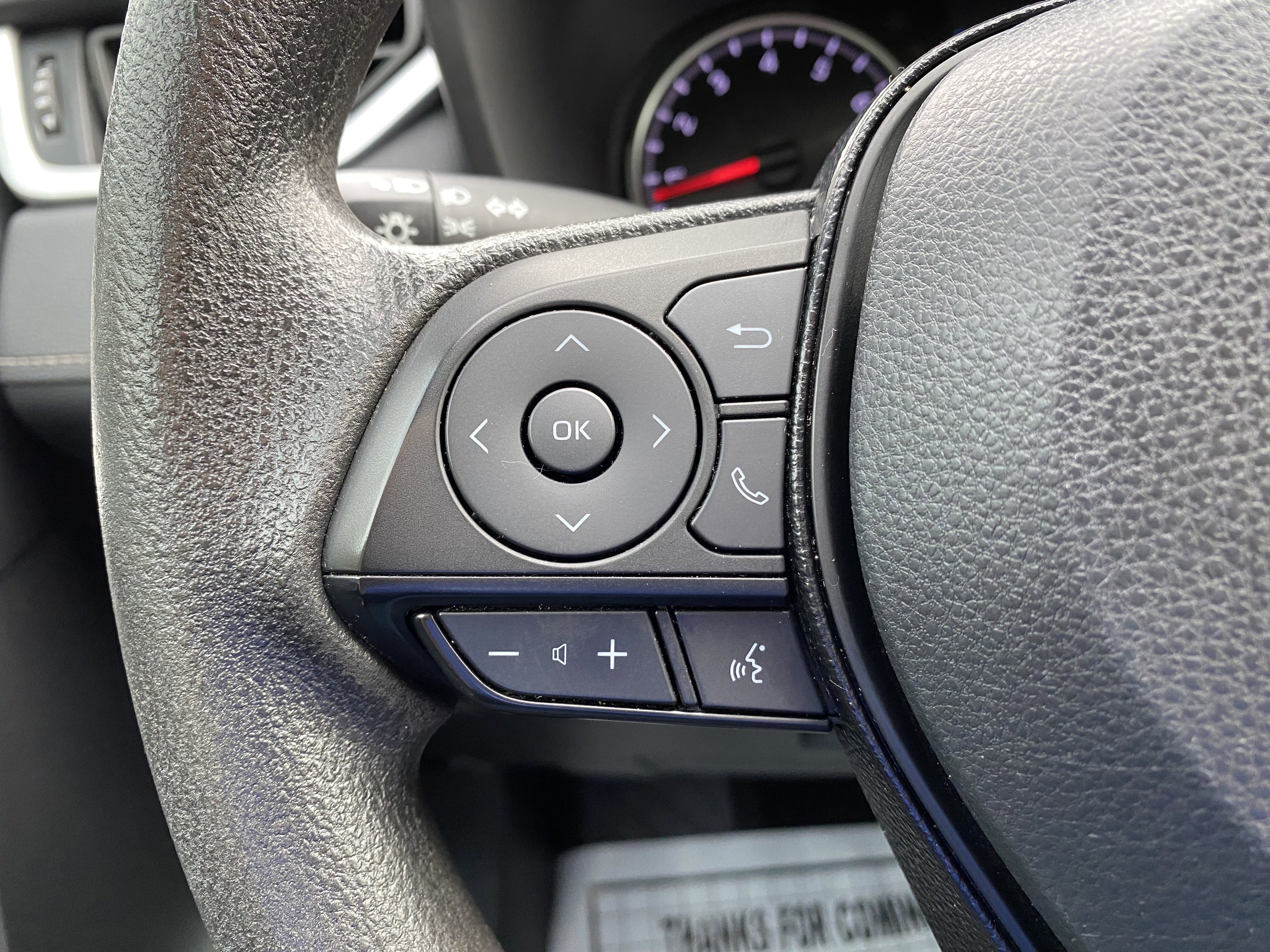 Used 2021 Toyota RAV4 LE image 19