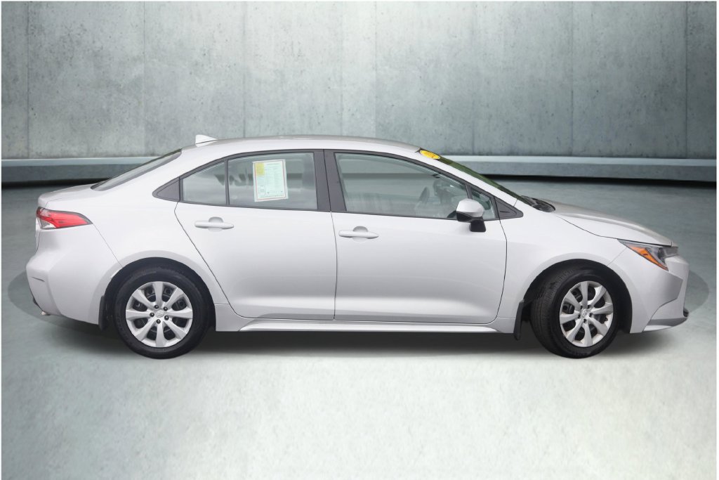 Used 2024 Toyota Corolla LE FWD image 8