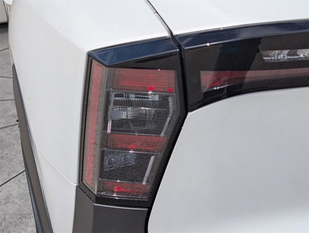 New 2026 Nissan Kicks SR image 13