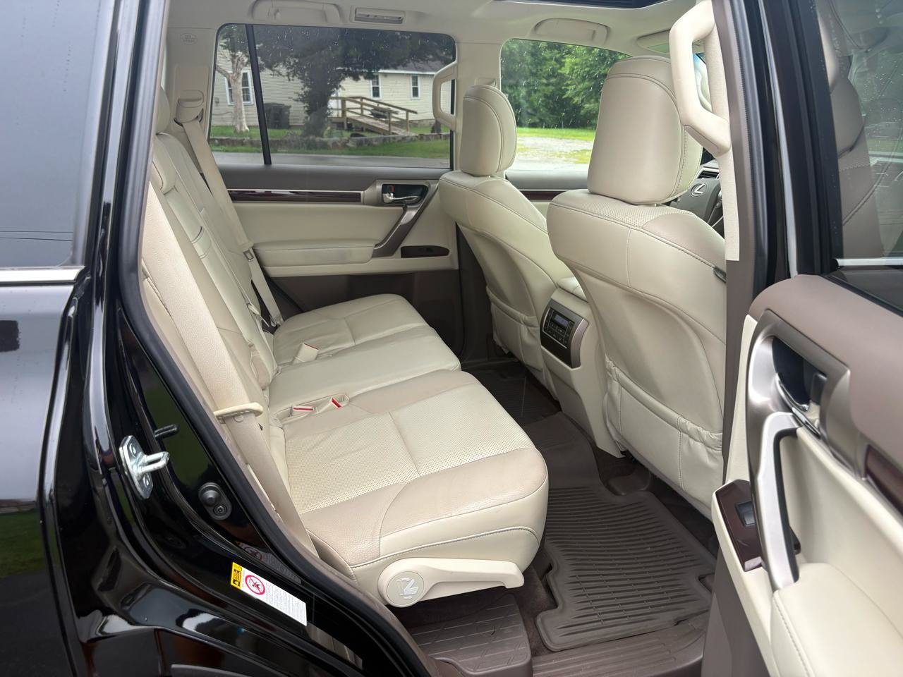 Used 2017 Lexus GX 460 Premium w/ Premium Package AWD/4WD image 27