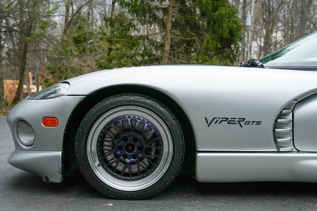 Used 1998 Dodge Viper GTS RWD image 5