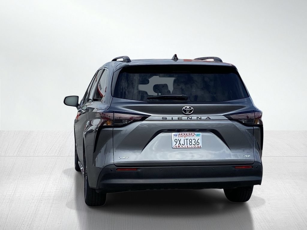 Certified 2026 Toyota Sienna XLE FWD image 6