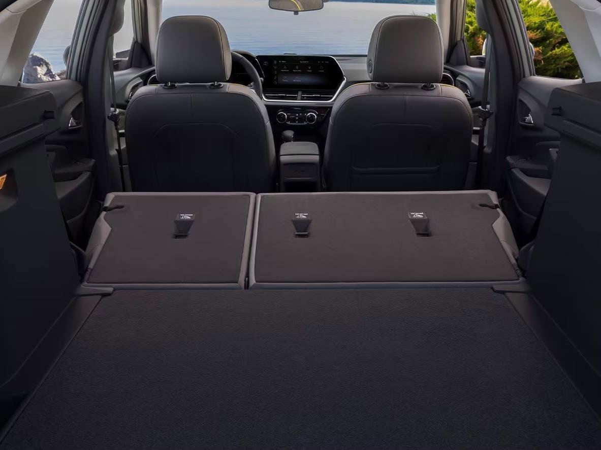 New 2026 Chevrolet Trax RS w/ Sunroof Package FWD image 7