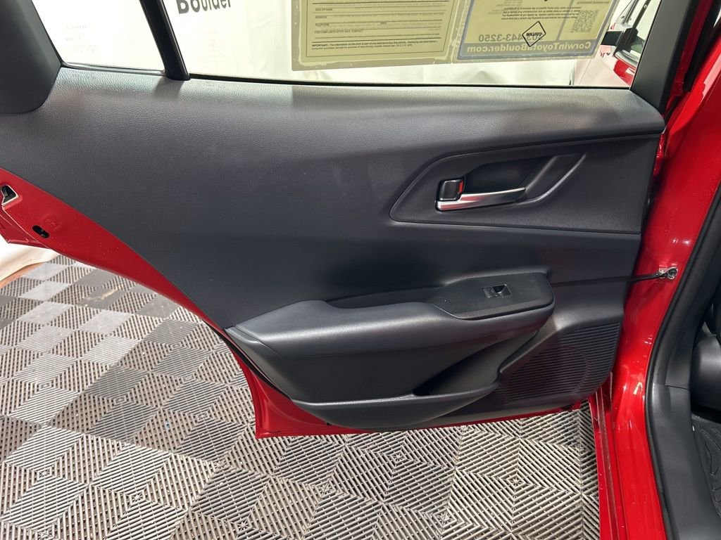 Used 2025 Toyota Prius Plug-In Hybrid FWD image 19