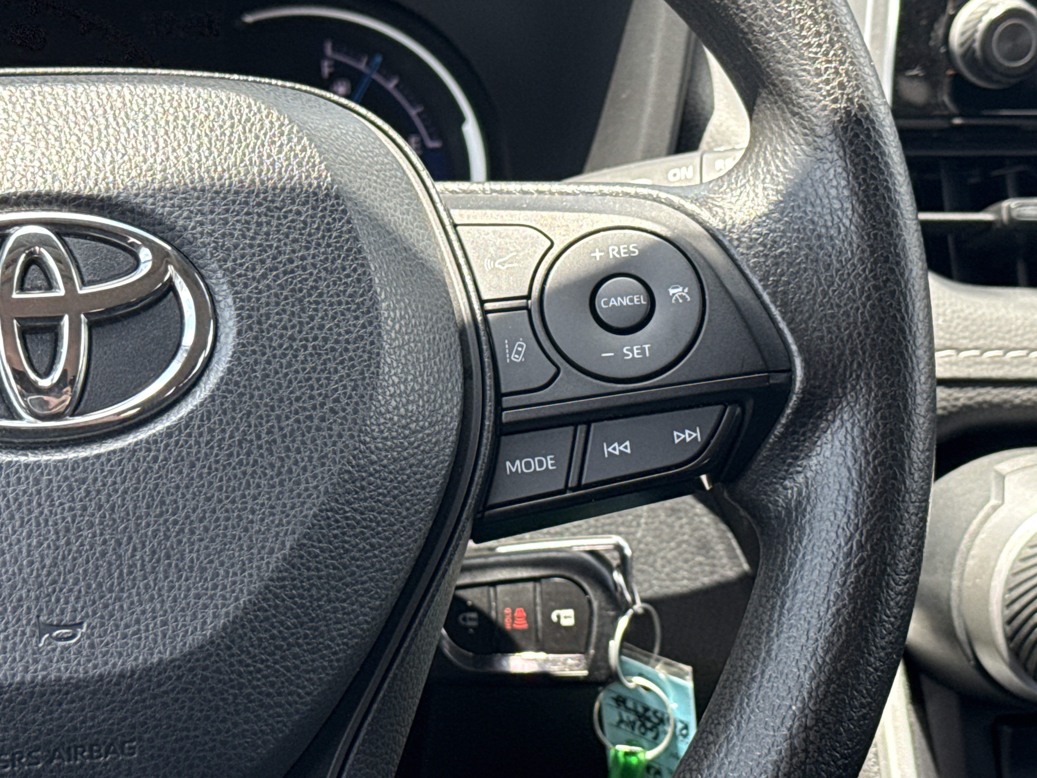 Used 2024 Toyota RAV4 LE AWD/4WD image 25