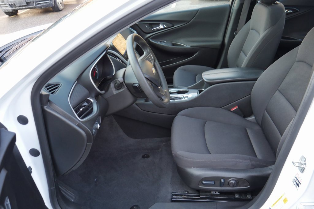 Used 2024 Chevrolet Malibu LT image 8