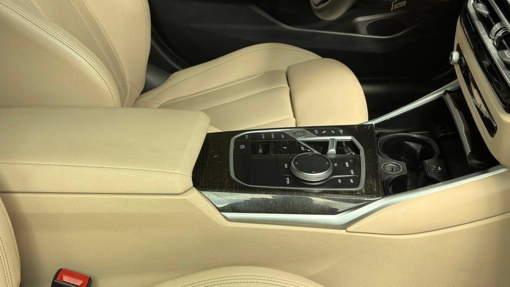 Used 2023 BMW 330i Sedan w/ Premium Package RWD image 5