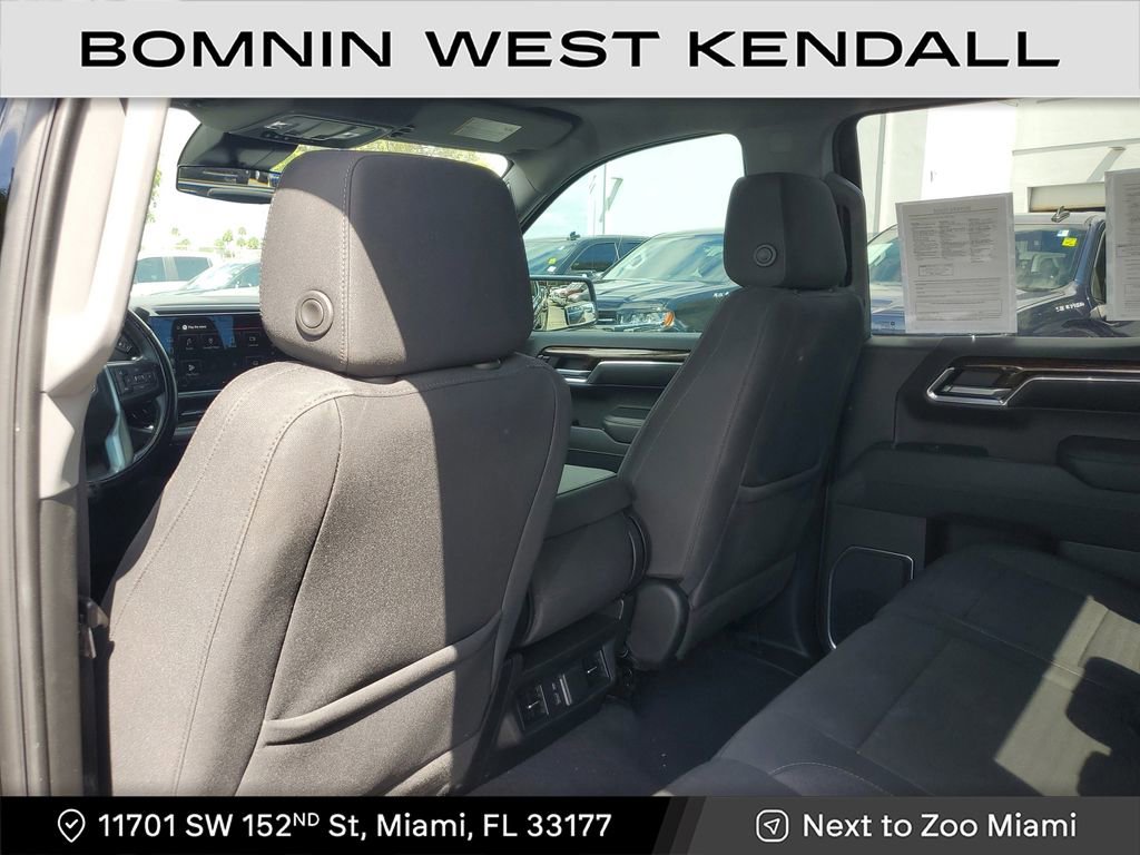 Used 2023 GMC Sierra 1500 SLE image 17