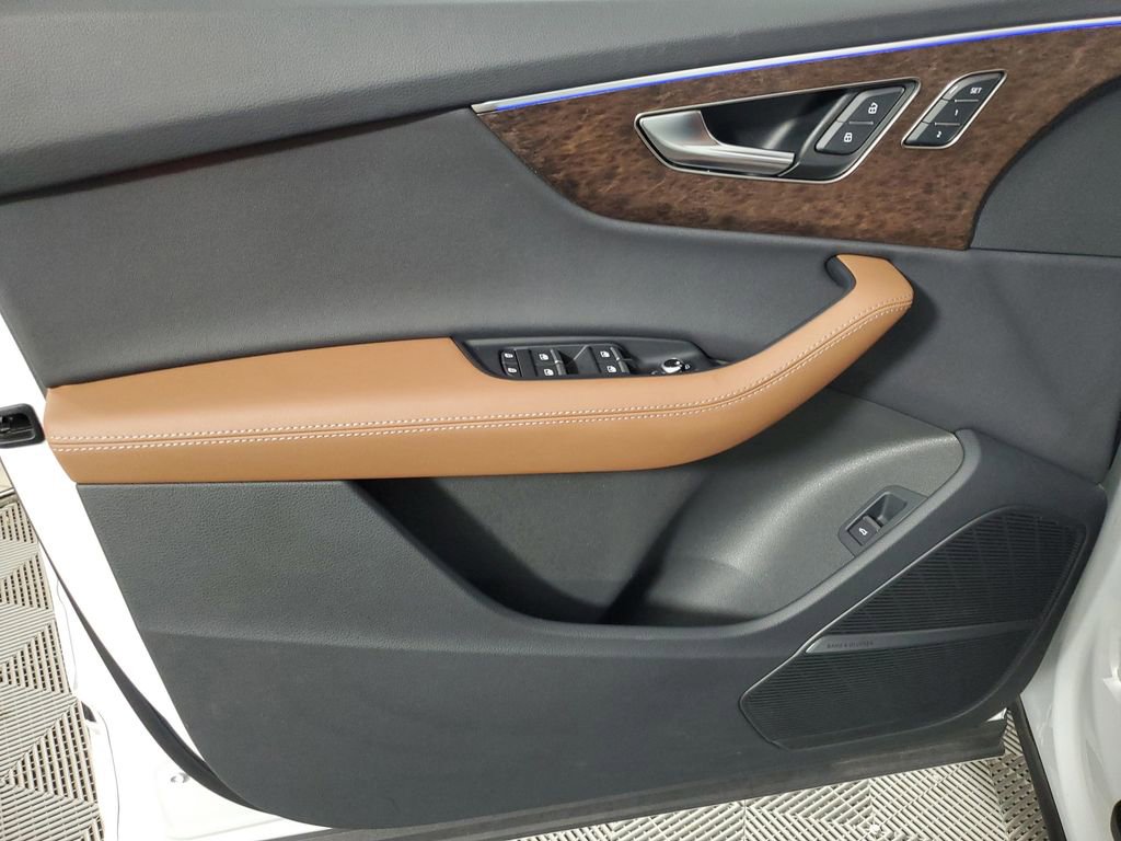 Used 2025 Audi Q7 3.0T Premium Plus image 18