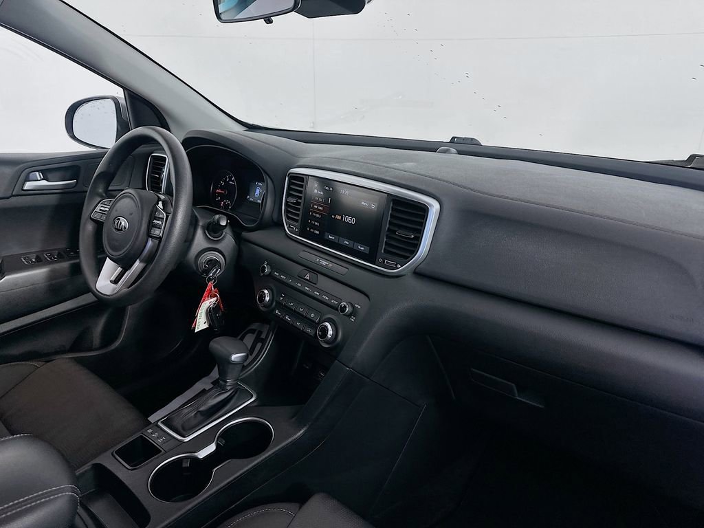 Used 2020 Kia Sportage LX image 28