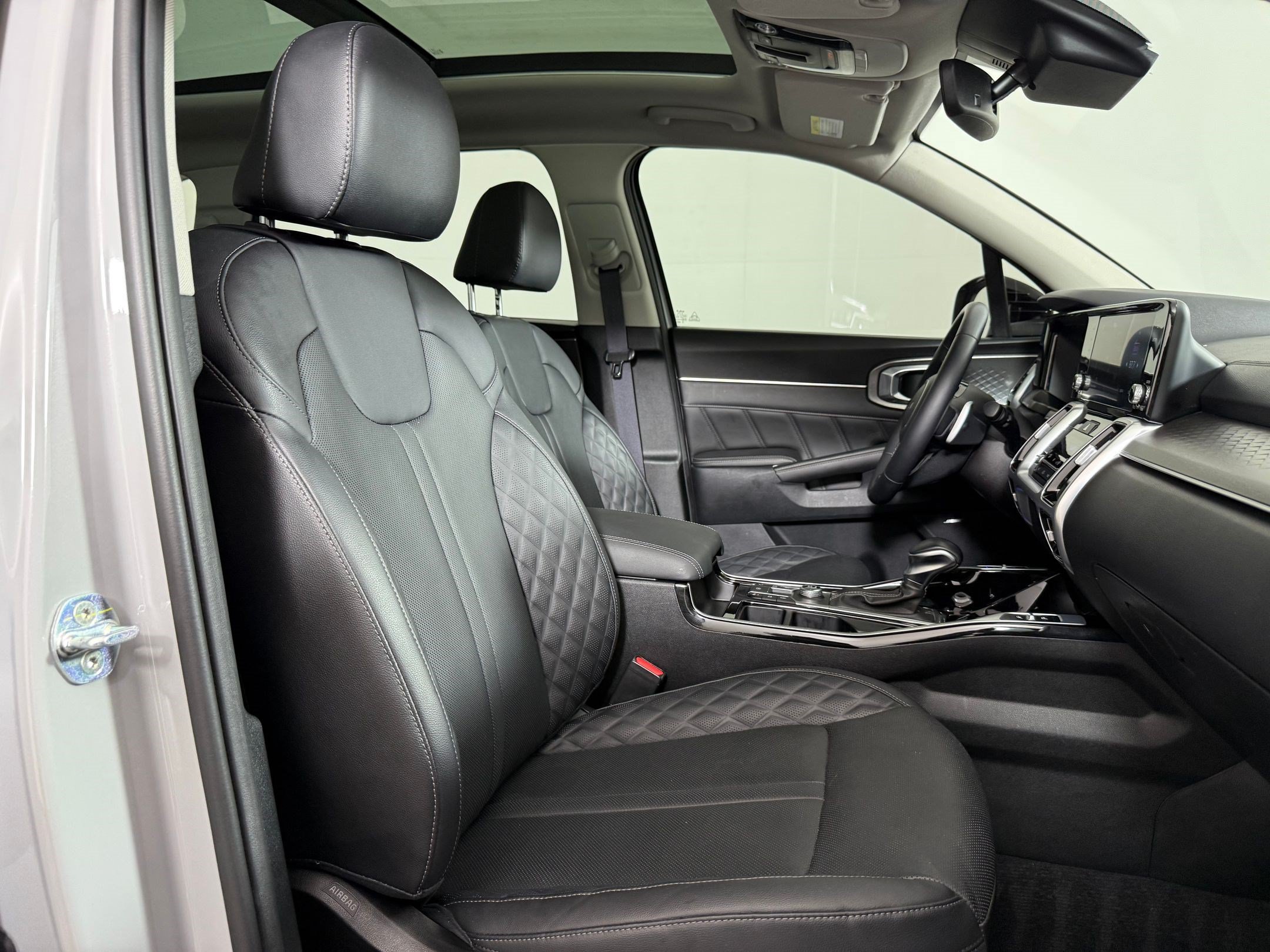 Used 2022 Kia Sorento SX FWD image 24