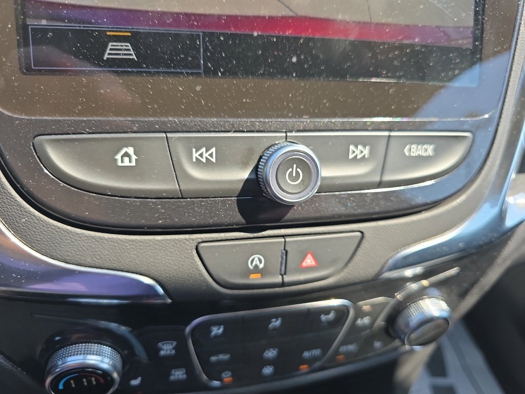 Used 2024 Chevrolet Equinox Premier FWD image 27