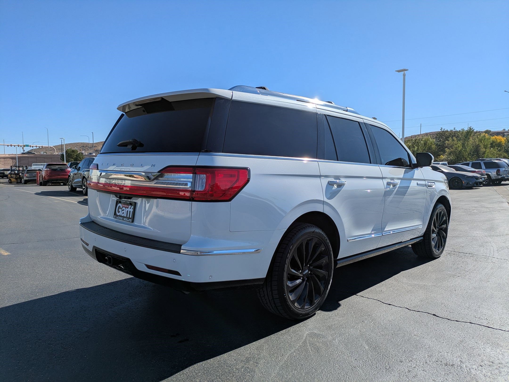 Used 2021 Lincoln Navigator Reserve image 3