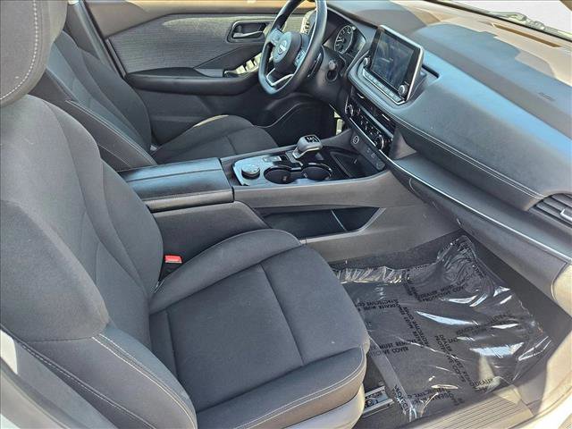 Used 2023 Nissan Rogue S image 18