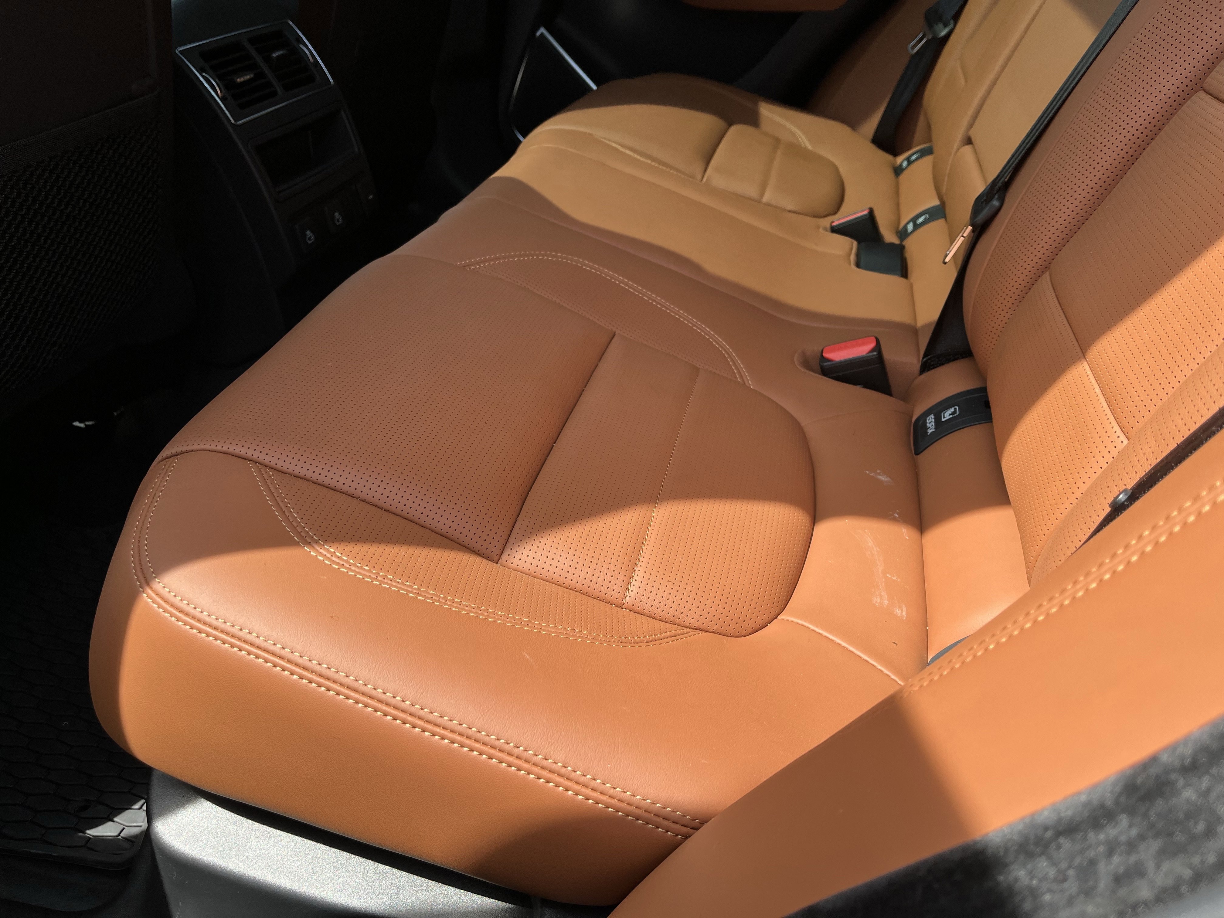 Used 2026 Jaguar F-PACE R-Dynamic S AWD/4WD image 29
