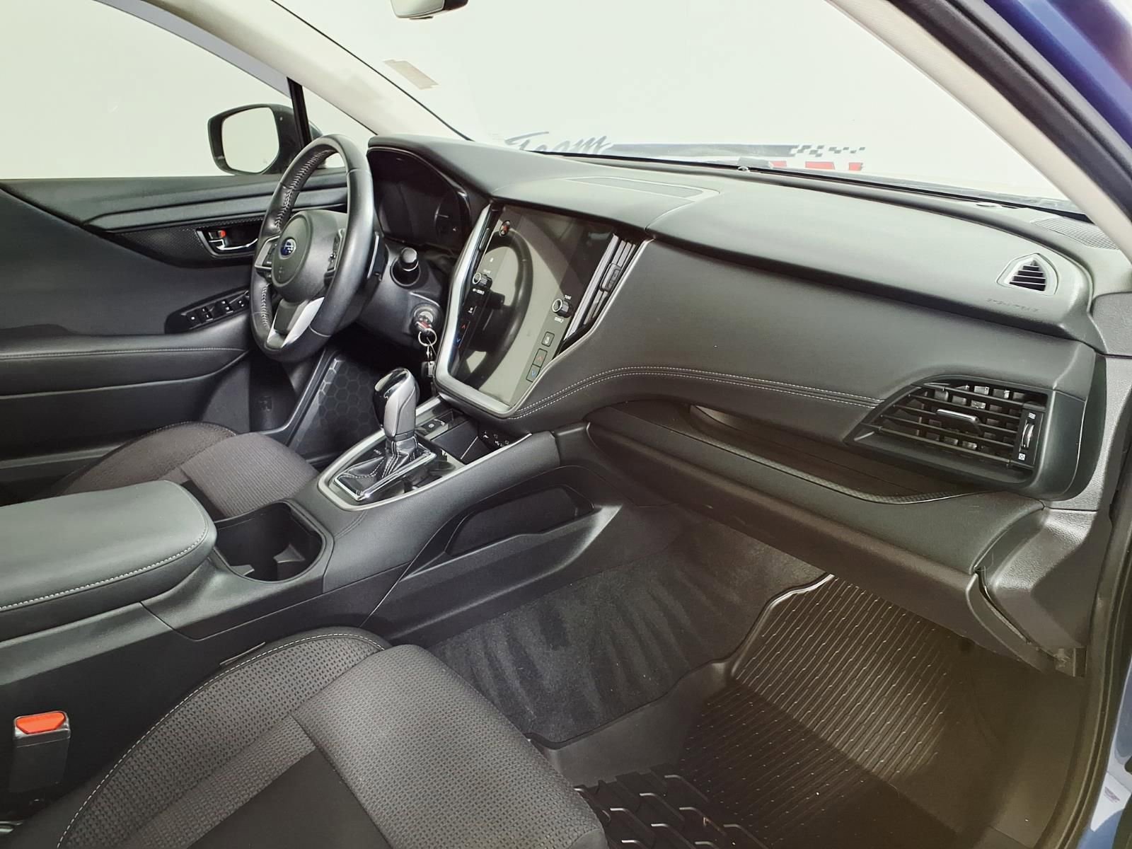 Used 2022 Subaru Outback Premium image 12