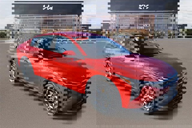 New 2025 Kia K4 LXS