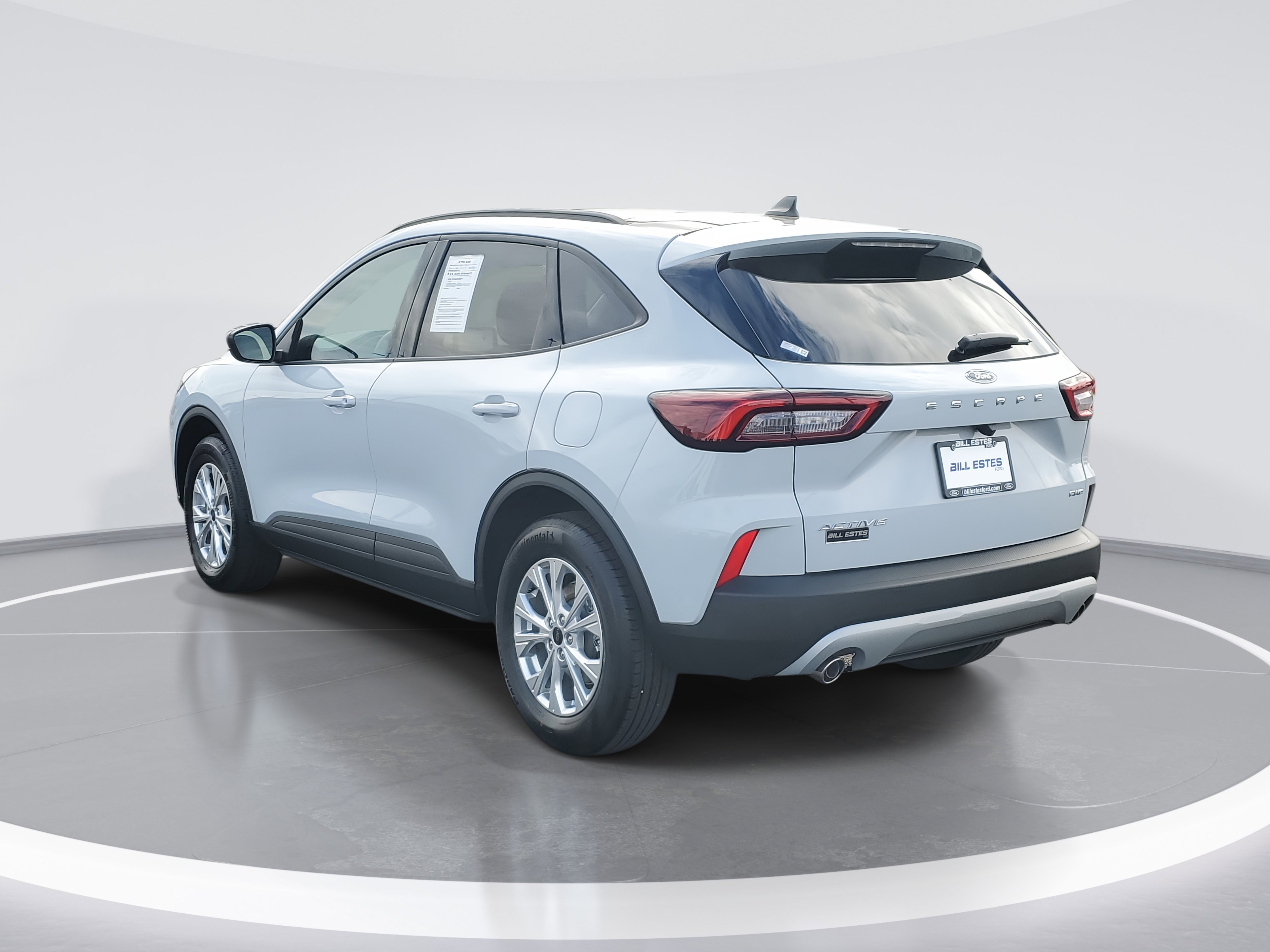 Certified 2026 Ford Escape Active w/ Cold Weather Package image 4