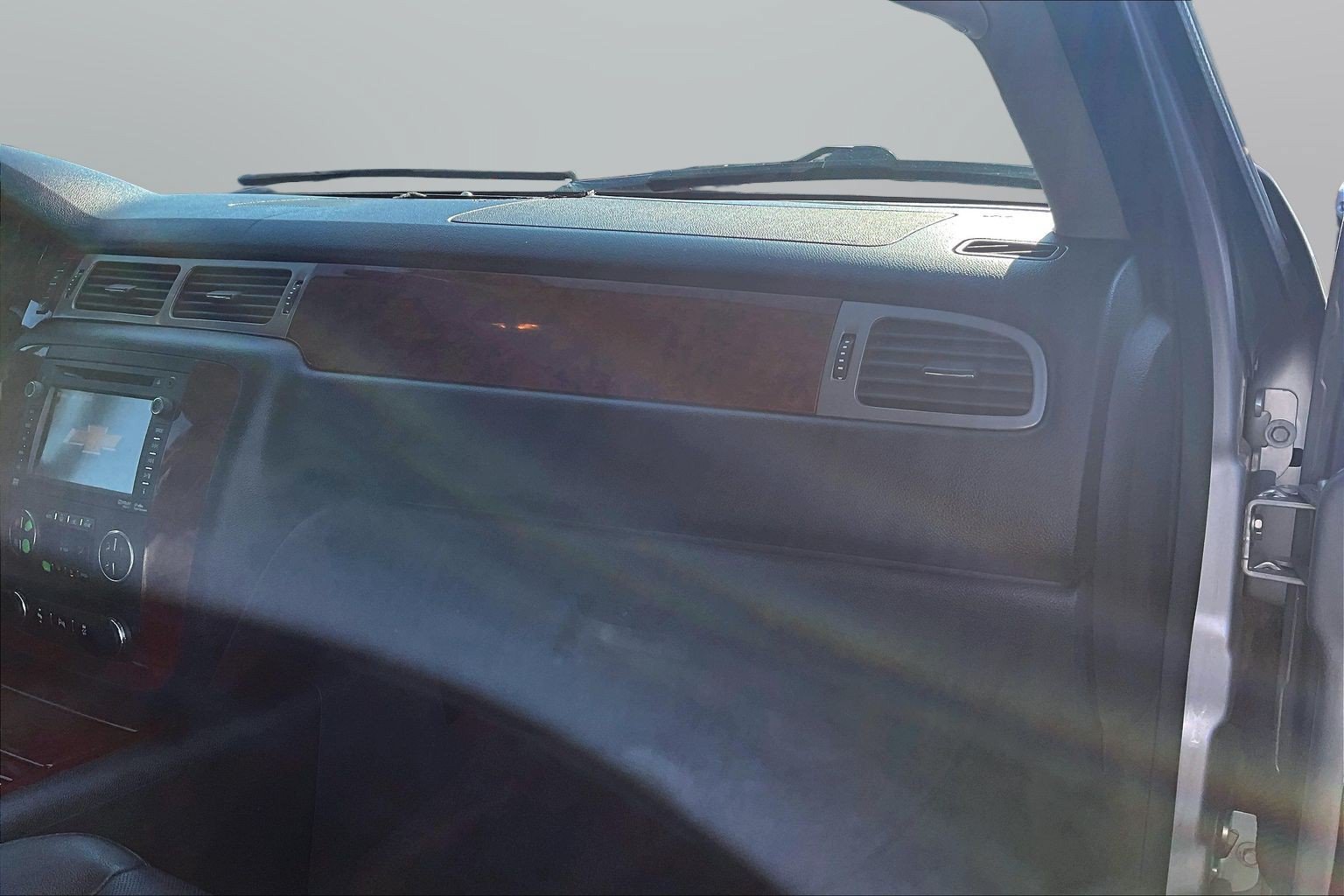 Used 2014 Chevrolet Tahoe LTZ AWD/4WD image 22