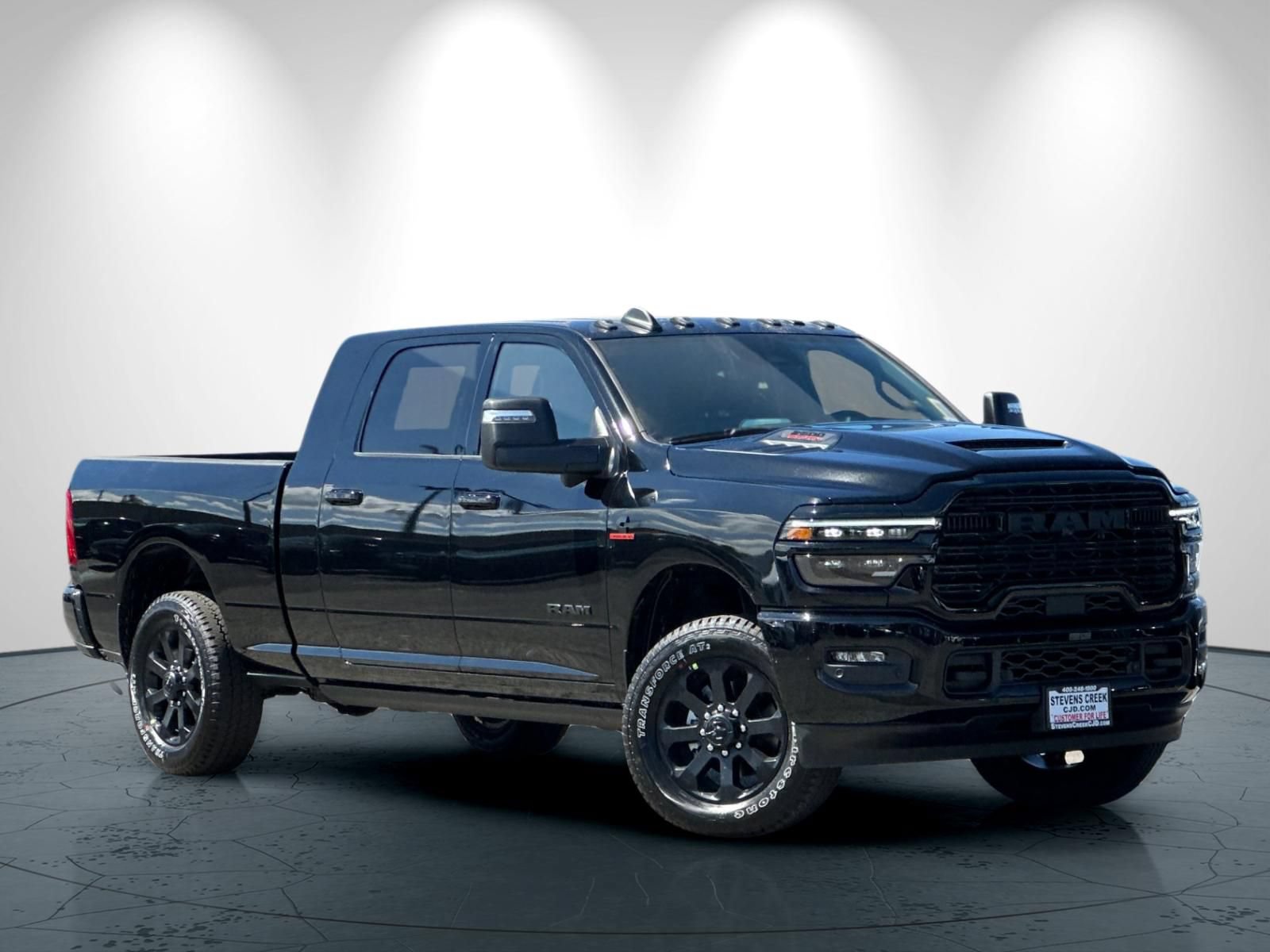 New 2026 RAM 2500 Laramie AWD/4WD image 2
