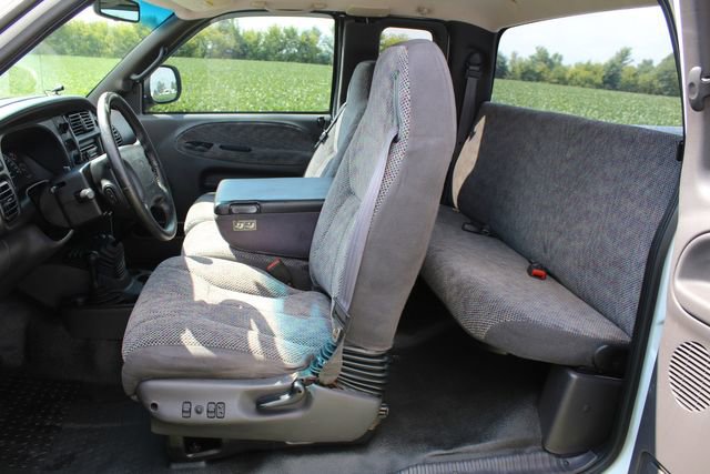 Used 1999 Dodge Ram 2500 Truck 4x4 Quad Cab image 12
