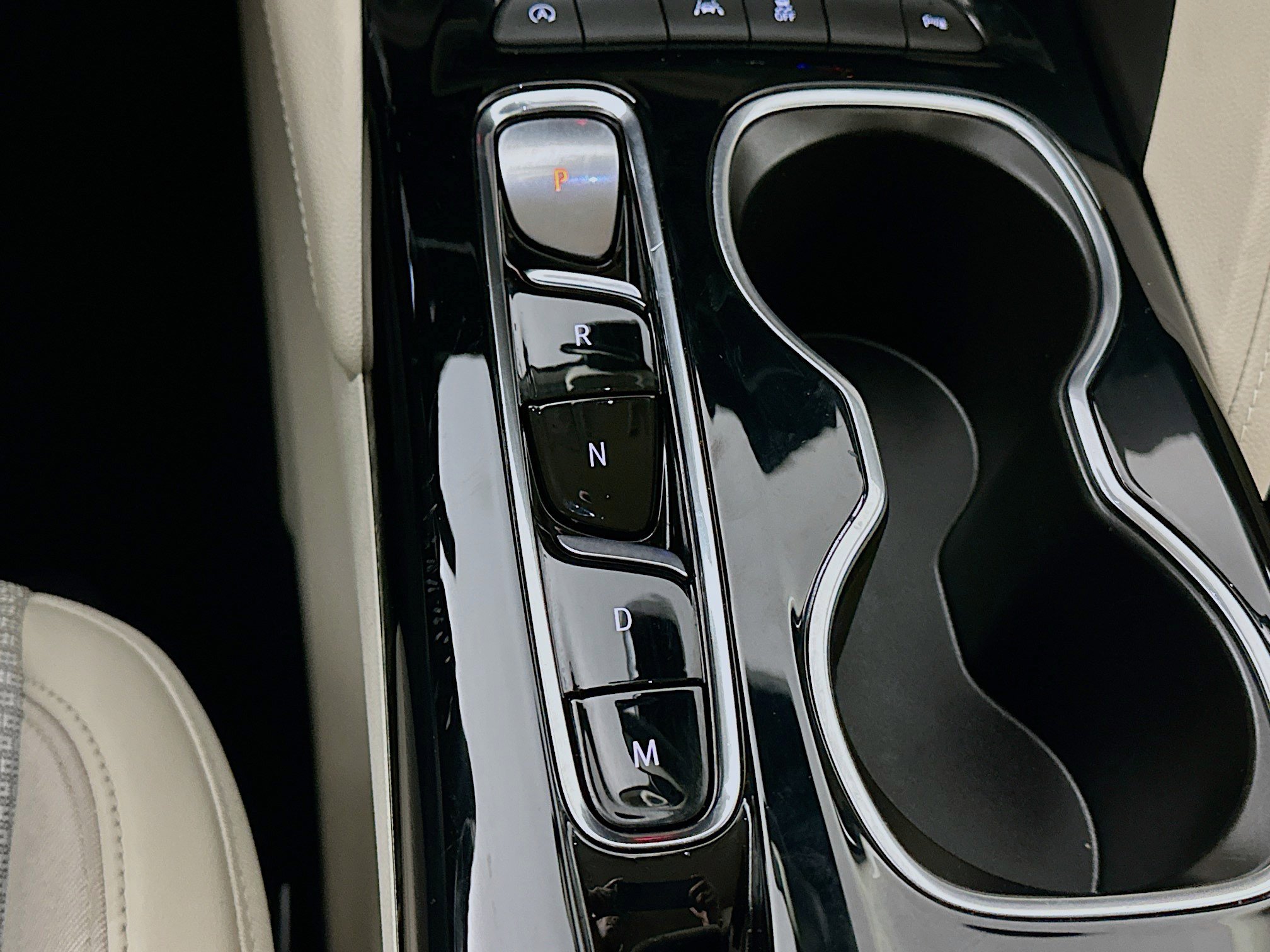 Used 2023 Buick Envision Preferred image 25