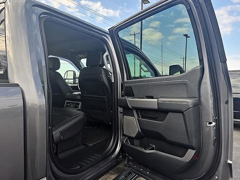 Used 2024 Ford F250 Lariat w/ Lariat Ultimate Package image 37