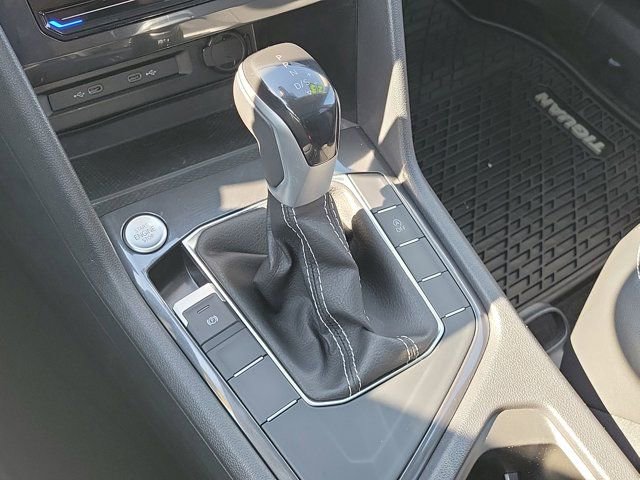 Used 2023 Volkswagen Tiguan SE w/ Panoramic Sunroof Package FWD image 29