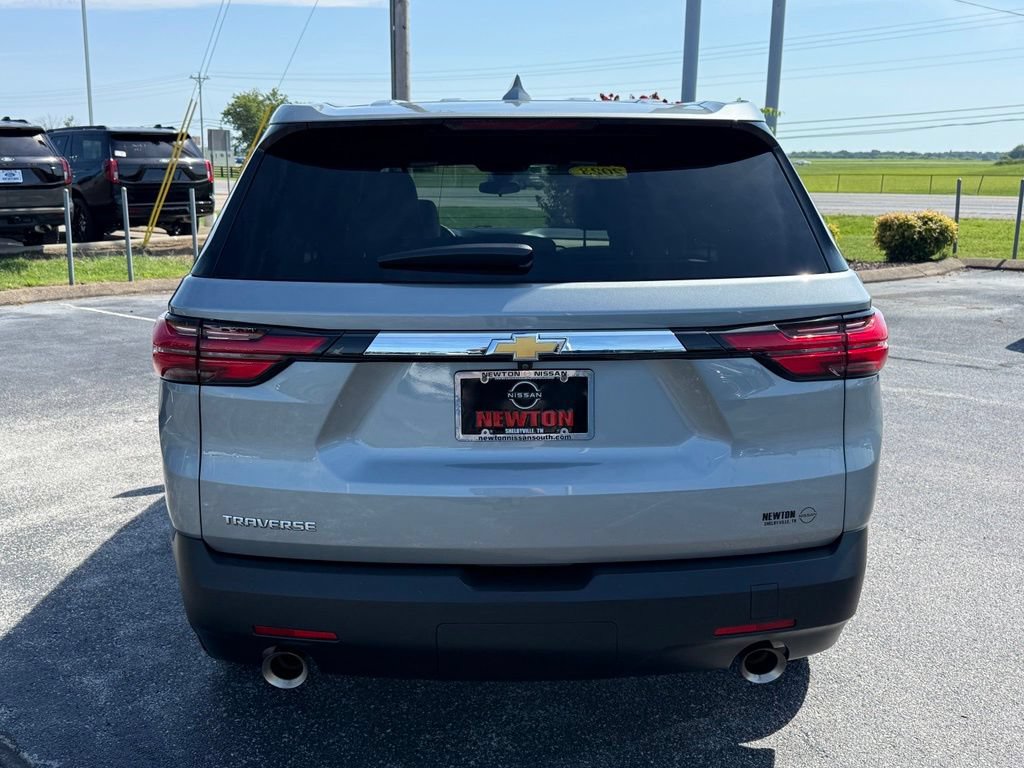 Used 2023 Chevrolet Traverse LS FWD image 33