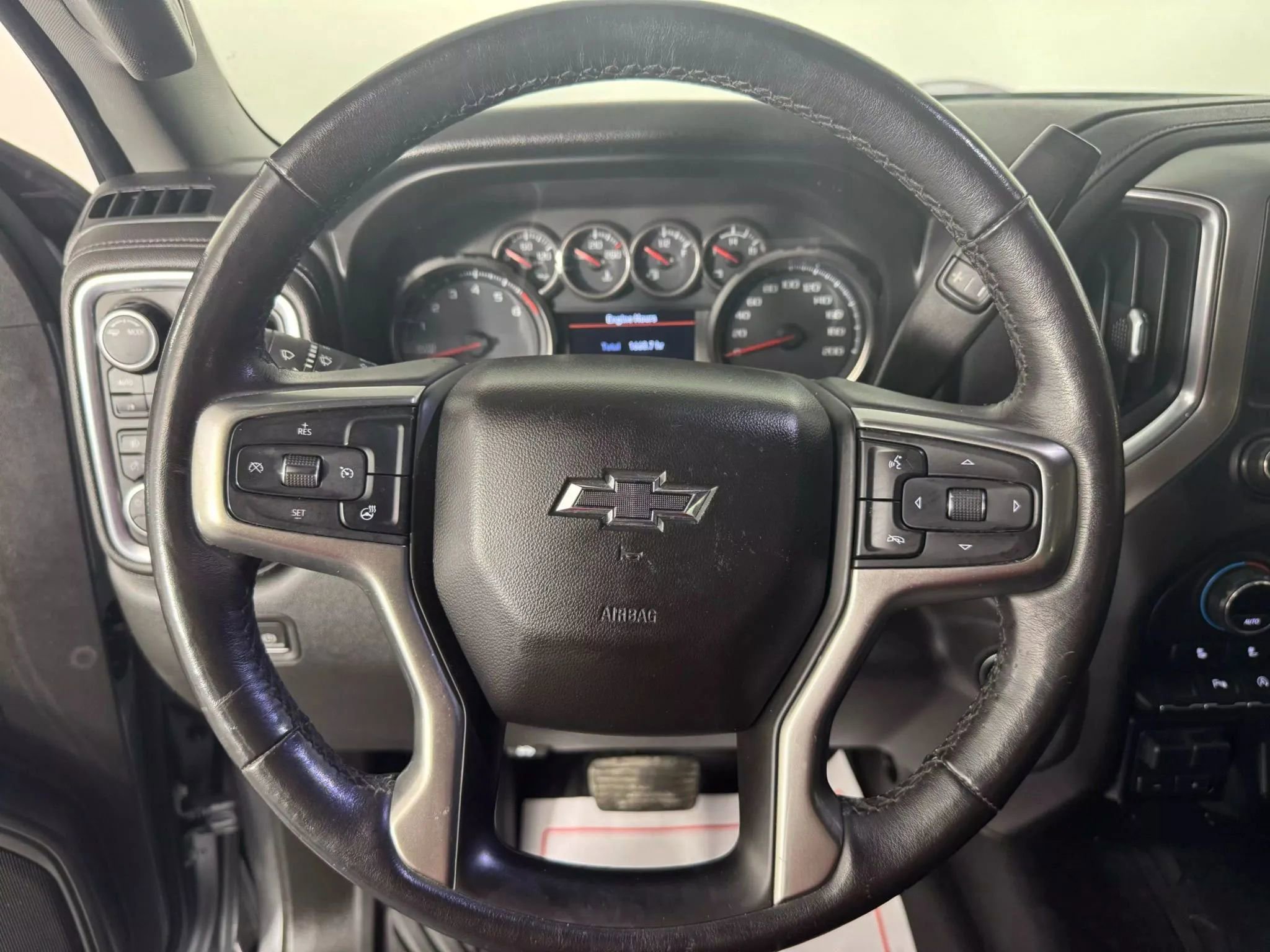 Used 2021 Chevrolet Silverado 1500 RST image 13