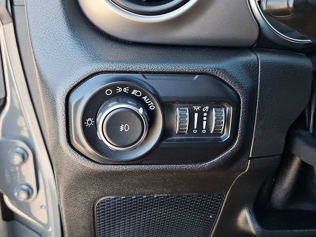 Used 2020 Jeep Wrangler Sport image 22