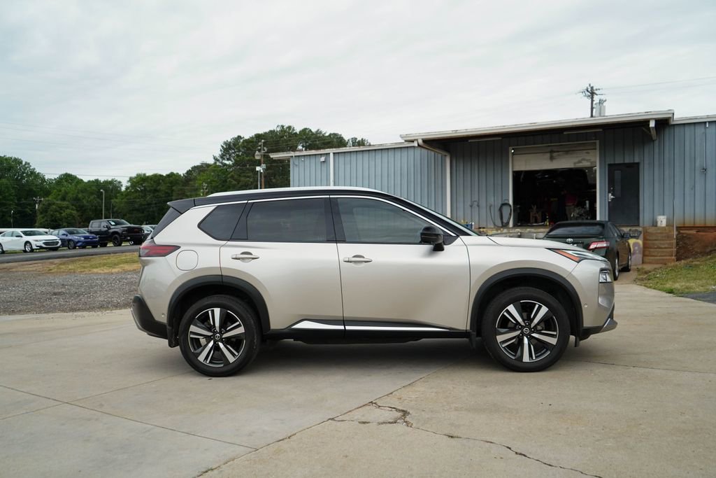 Used 2021 Nissan Rogue Platinum FWD image 3