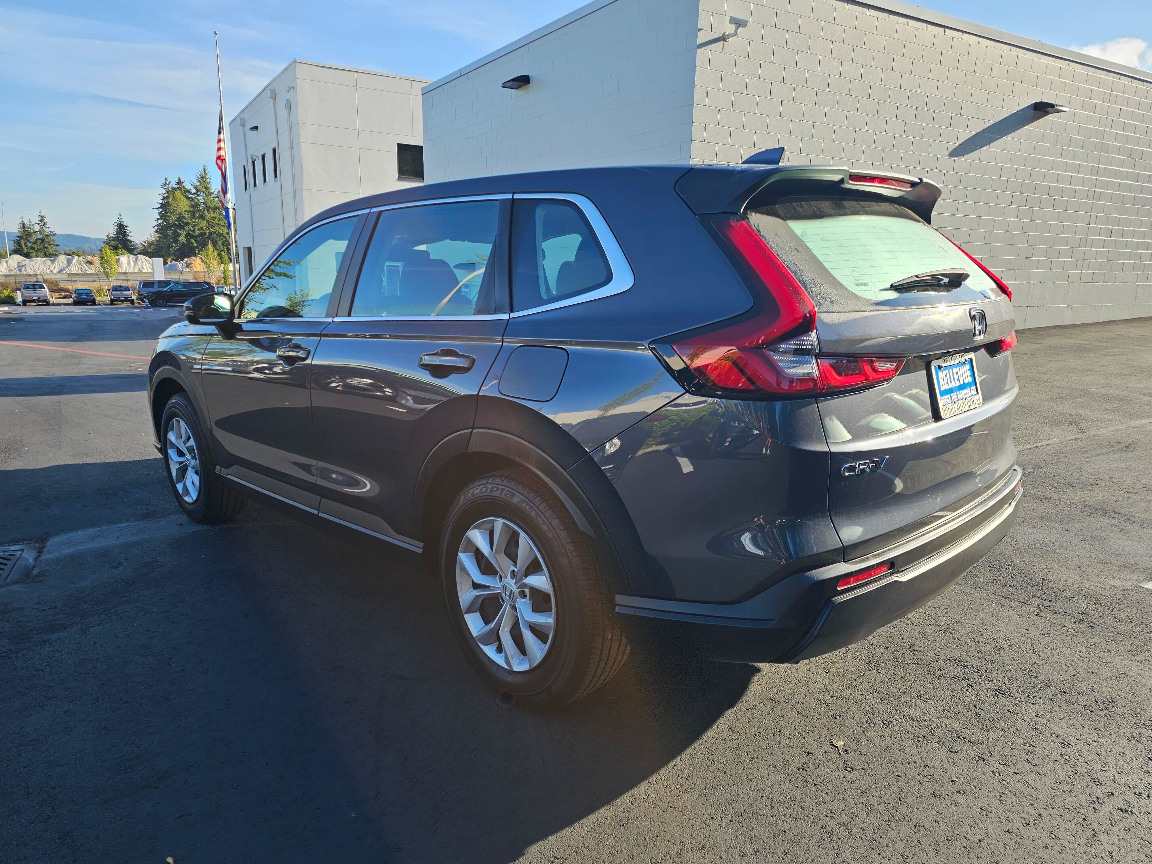 Used 2024 Honda CR-V LX image 5