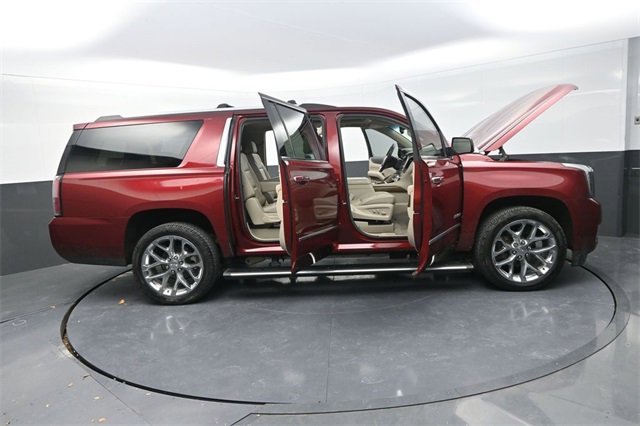 Used 2020 GMC Yukon XL Denali w/ Denali Ultimate Package image 32