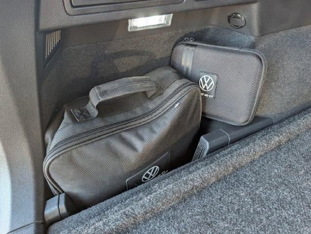 Used 2023 Volkswagen Tiguan SE R-Line AWD/4WD image 19