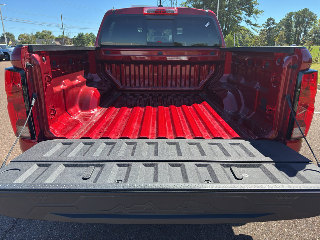 Used 2023 Chevrolet Colorado LT w/ LT Convenience Package II image 15